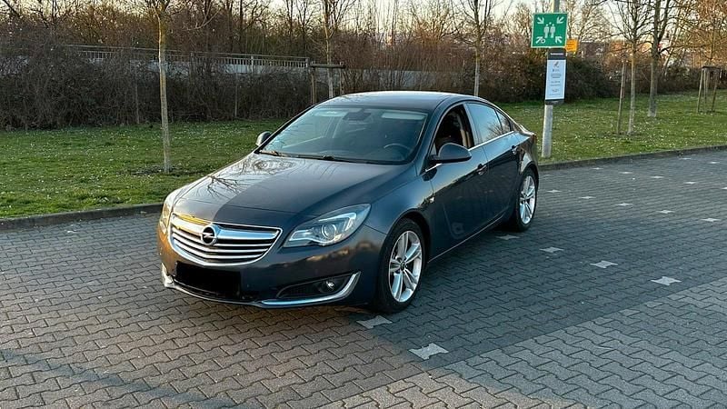 Gebraucht Opel Insignia 140 PS (102 kW) 2014 Grau Limousine