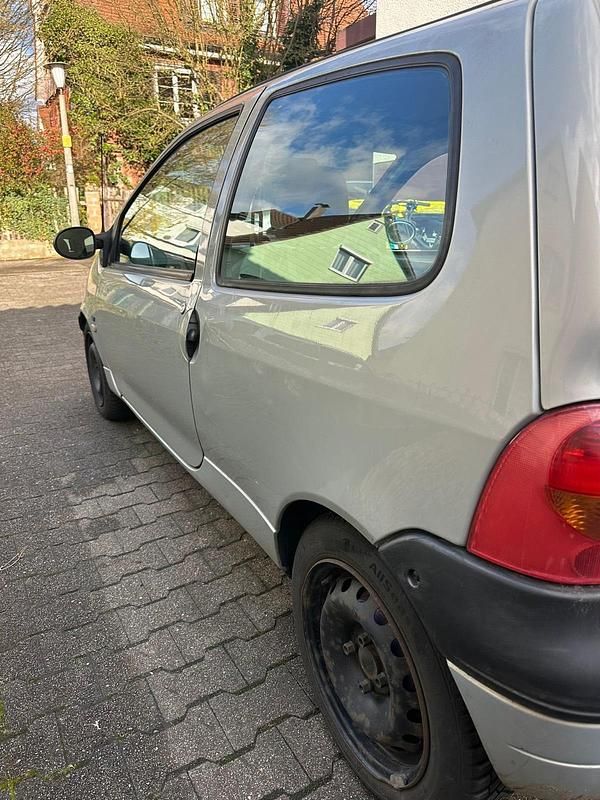 Gebraucht Renault Twingo 75 PS (55 kW) 2004 Andere farben Kleinwagen