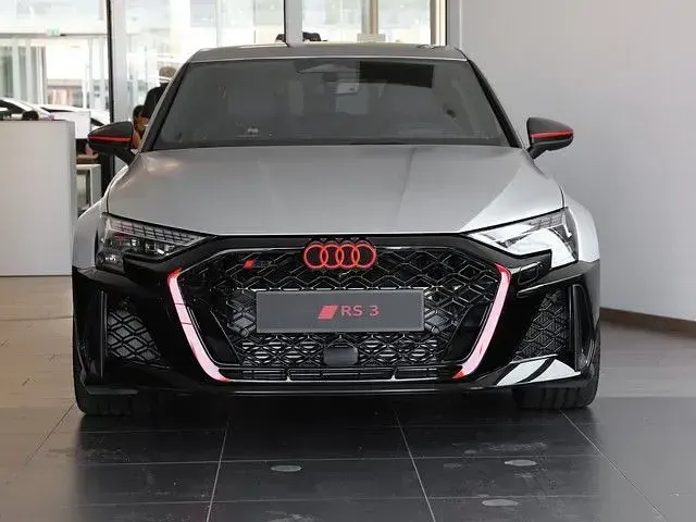 Neu Audi RS3 Sport 400 PS (294 kW) 2026 Mythosschwarz metallic Limousine
