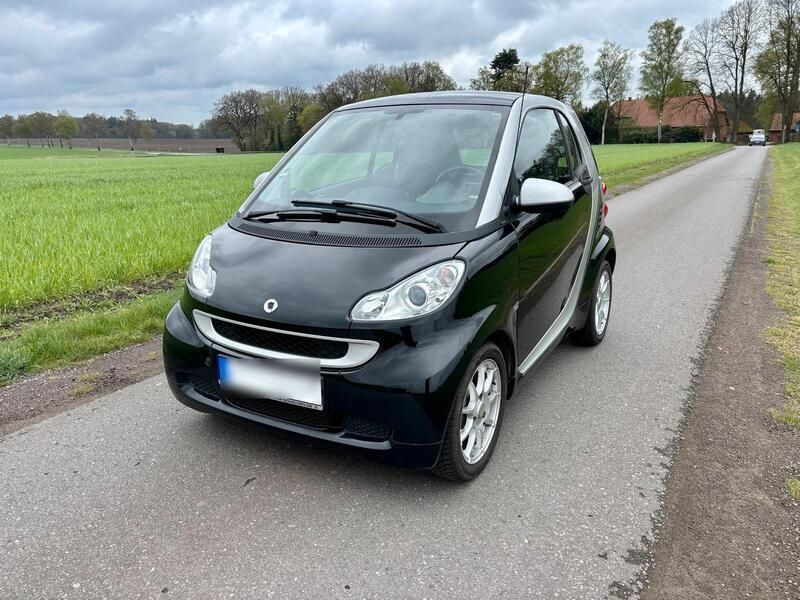 Schwarz Gebraucht 2011 Smart ForTwo Coupé Passion Coupé | 4.450 € (Fairer Preis) - Bild 1/4