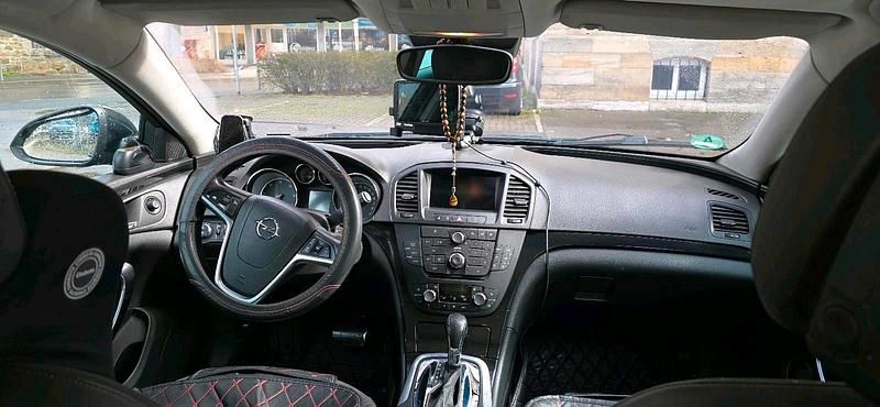 Gebraucht Opel Insignia 160 PS (117 kW) 2012 Schwarz Kombi