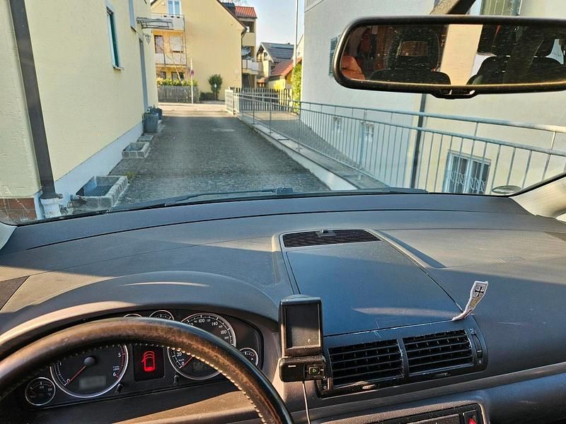 Gebraucht VW Sharan 140 PS (102 kW) 2008 Blau Van / Kleinbus