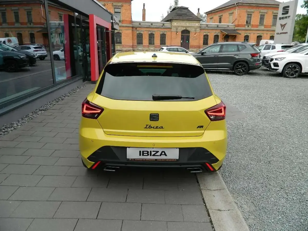Neu Seat Ibiza Black Edition 116 PS (85 kW) 2026 Pythongelb Kleinwagen