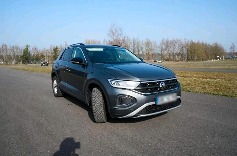 Gebraucht VW T-Roc 110 PS (80 kW) 2023 Grau SUV