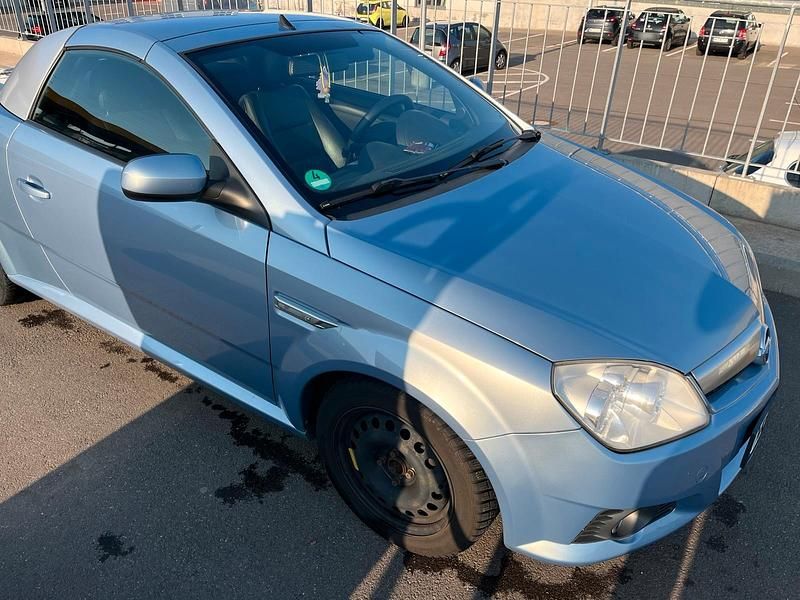 Gebraucht Opel Tigra 125 PS (91 kW) 2004 Andere farben Cabrio