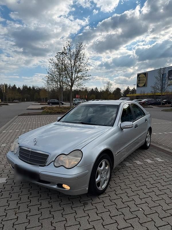 Gebraucht Mercedes C180 143 PS (105 kW) 2002 Silber Limousine
