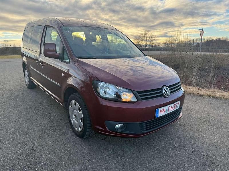 Gebraucht VW Caddy Maxi Edition 102 PS (75 kW) 2011 Lavarot metallic Van / Kleinbus