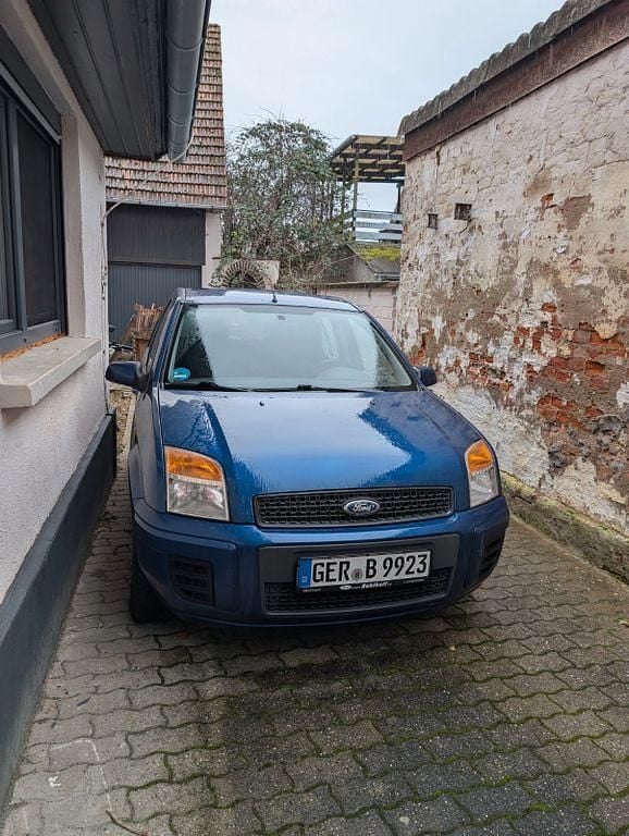 Blau Gebraucht 2009 Ford Fusion Limousine | 3.490 € (Fairer Preis) - Bild 1/4