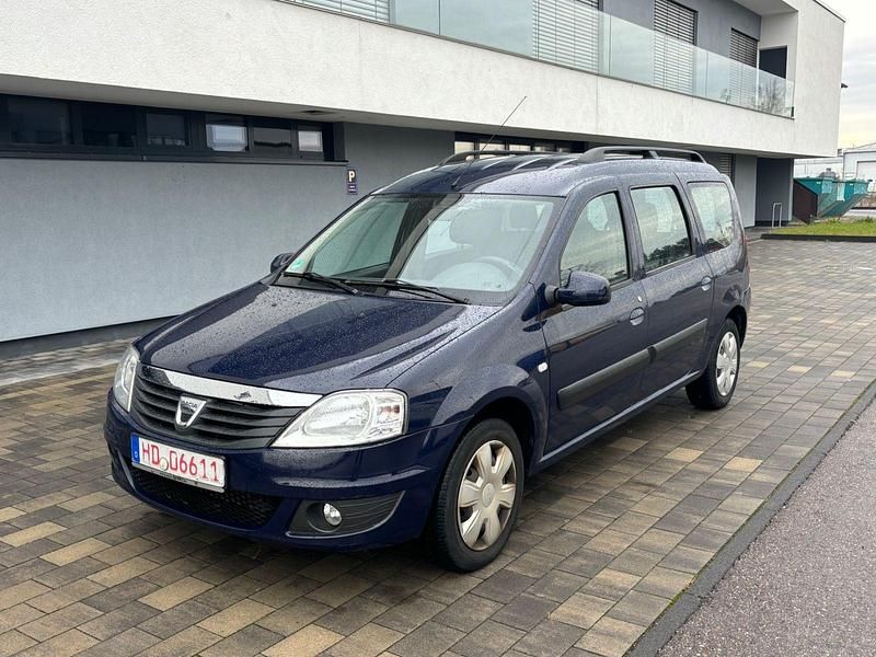 Blau Gebraucht 2011 Dacia Logan Kombi | 3.900 € (Fairer Preis) - Bild 1/4