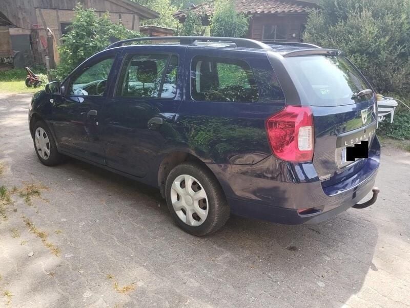 Blau Gebraucht 2015 Dacia Logan MCV Lauréate Kombi | 3.200 € (Guter Preis) - Bild 1/4