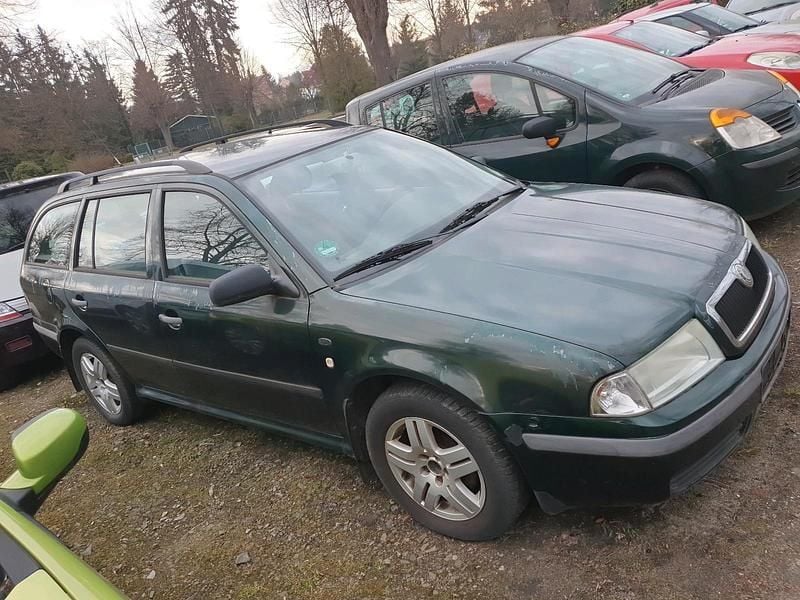 Gebraucht Skoda Octavia 100 PS (73 kW) 2001 Grün Kombi