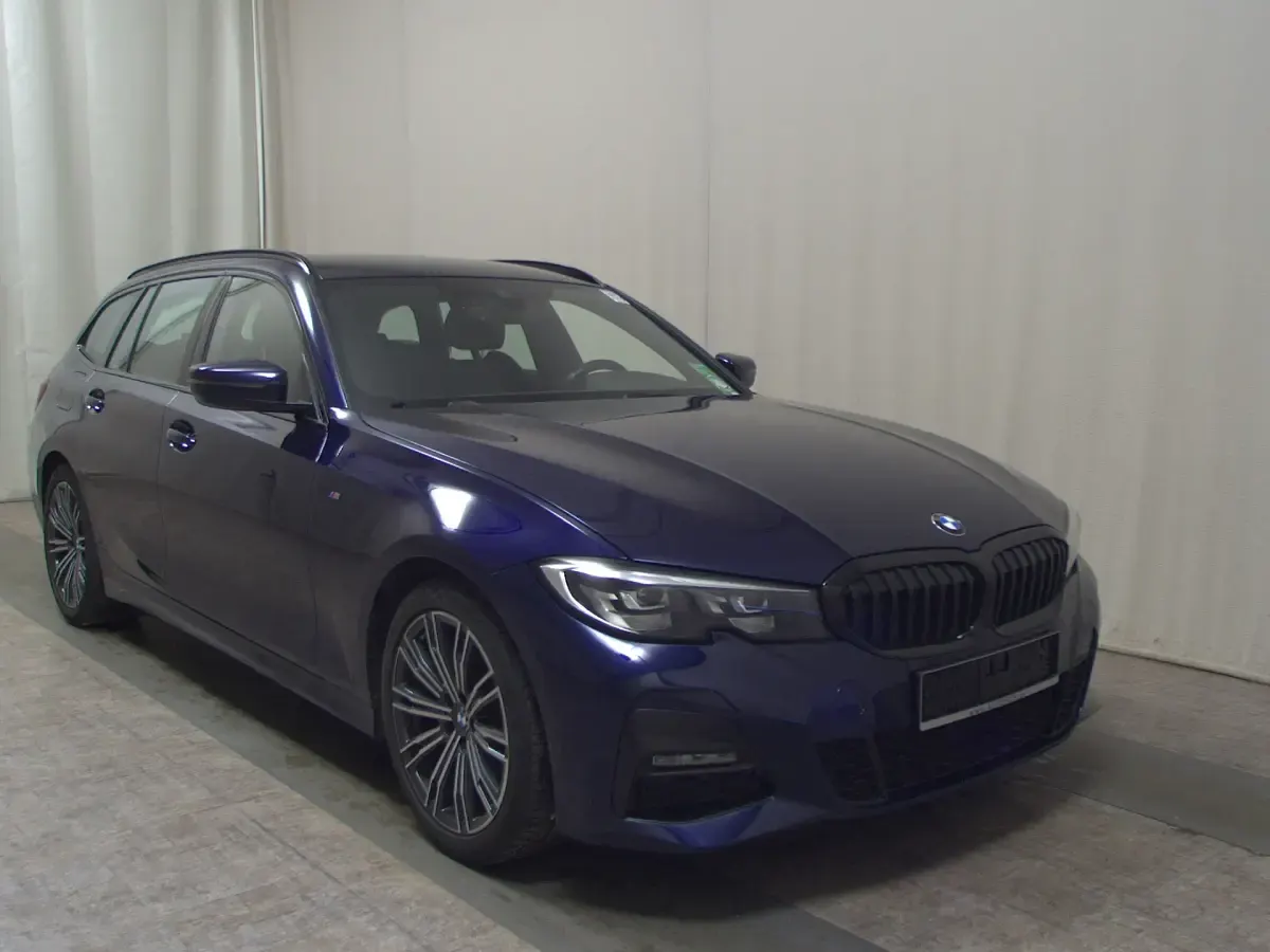 Gebraucht BMW 318 M Sport 150 PS (110 kW) 2020 Blau Kombi