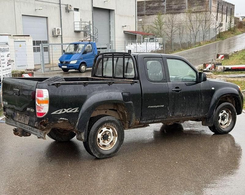 Gebraucht Mazda BT-50 143 PS (105 kW) 2009 Schwarz Pickup