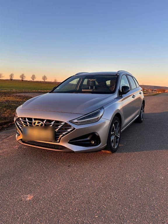Gebraucht Hyundai i30 Edition 30+ 120 PS (88 kW) 2021 Silber Kombi