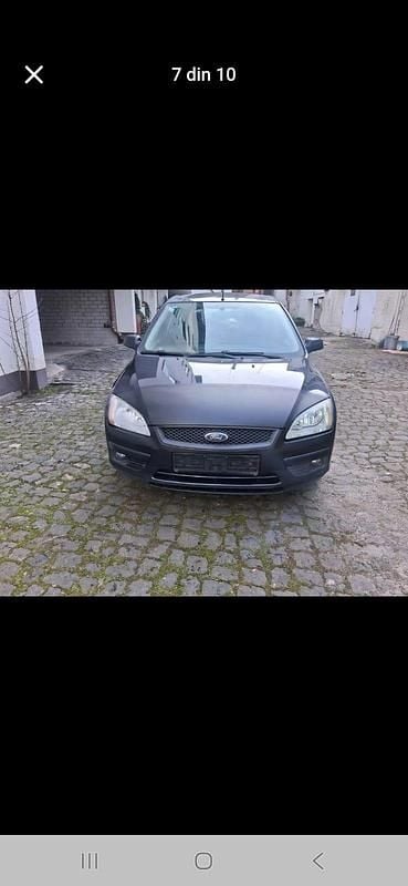 Gebraucht Ford Focus 105 PS (77 kW) 2006 Blau Kleinwagen