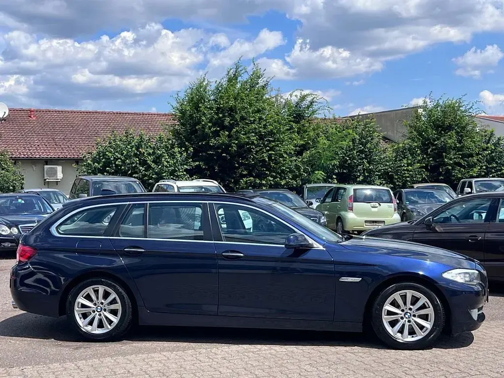 Gebraucht BMW 535 Sport Line 313 PS (230 kW) 2012 Blau Limousine