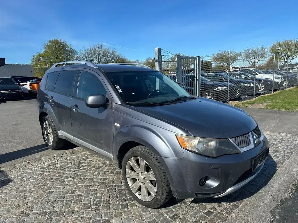 Gebraucht Mitsubishi Outlander Invite 140 PS (102 kW) 2008 Grau SUV