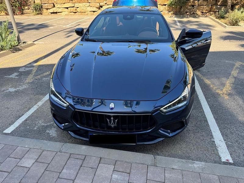 Blau Gebraucht 2020 Maserati Ghibli Coupé | 49.890 € - Bild 1/4