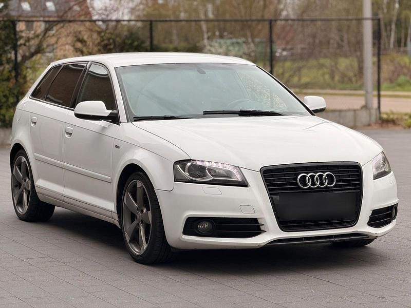 Gebraucht Audi A3 S-Line 140 PS (102 kW) 2010 Weiß Kleinwagen