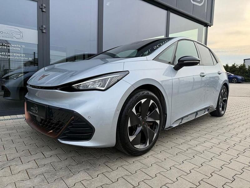 Gebraucht Cupra Born 169 kW (231 PS) 2023 Geysirsilber Kleinwagen