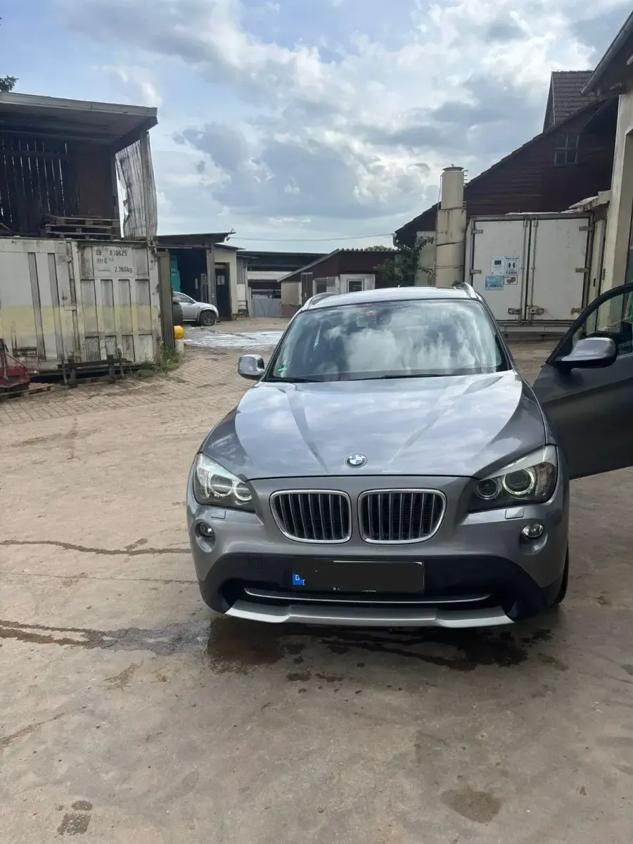 Second-hand BMW X1 204 CP (150 kW) 2012 Argintiu SUV