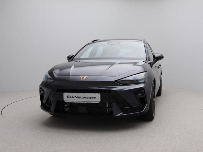 Neu Cupra Leon 150 PS (110 kW) 2025 Magnetic grau metallic (s7s7) Kombi