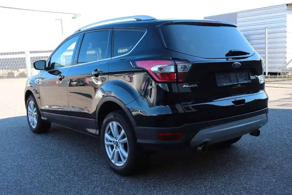 Gebraucht Ford Kuga Cool & Connect 150 PS (110 kW) 2018 Schwarz SUV