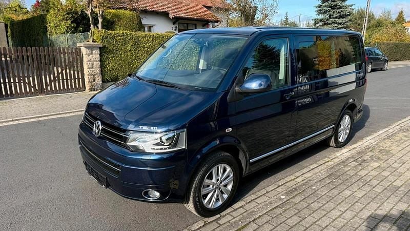 Blau Gebraucht 2012 VW Multivan Team Van | 19.700 € (Superpreis) - Bild 1/4
