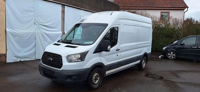 Usado Ford Transit 105 HP (77 kW) 2016 Branco Sedan