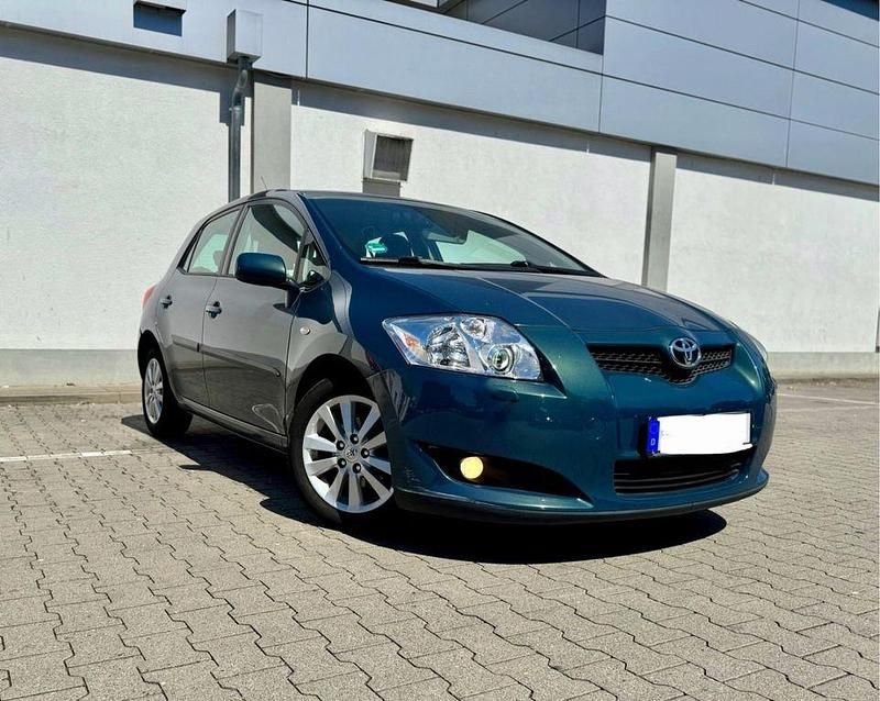 Blau Gebraucht 2007 Toyota Auris Limousine | 3.900 € (Guter Preis) - Bild 1/4
