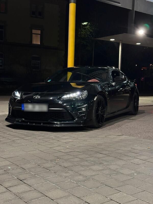 Schwarz Gebraucht 2018 Toyota GT86 GT Coupé | 24.000 € (Etwas zu teuer) - Bild 1/4