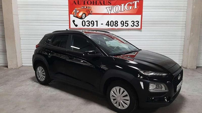 Gebraucht Hyundai Kona Pure 120 PS (88 kW) 2020 Schwarz SUV