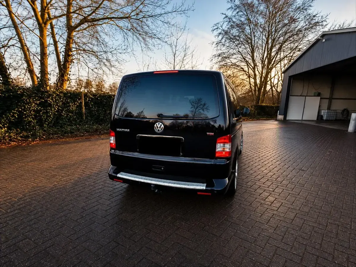Używany VW T5 174 KM (127 kW) 2005 Czarny Van