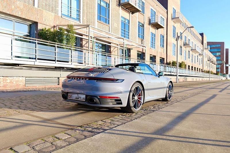 Gebraucht Porsche 911 Carrera 4S Cabriolet Sport 450 PS (330 kW) 2024 Articgrau Cabrio