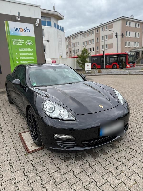 Schwarz Gebraucht 2010 Porsche Panamera 4S Limousine | 24.900 € (Teuer) - Bild 1/4