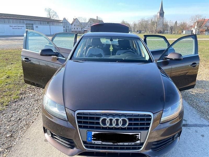 Schwarz Gebraucht 2011 Audi A4 Ambition Limousine | 7.300 € (Guter Preis) - Bild 1/4