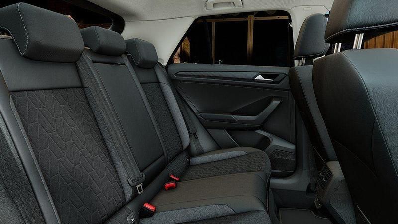 Gebraucht VW T-Roc Goal 150 PS (110 kW) 2025 Deep black perleffekt SUV