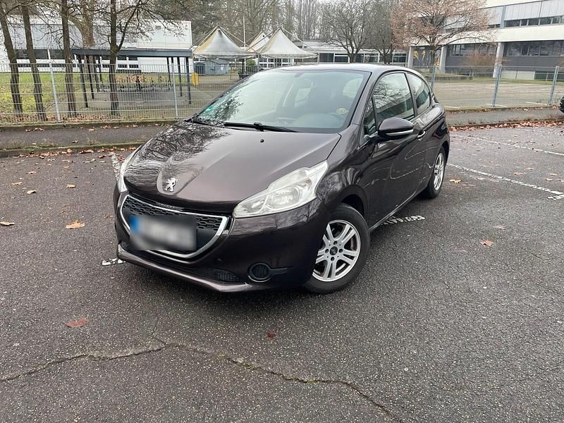 Gebraucht Peugeot 208 95 PS (69 kW) 2012 Kleinwagen