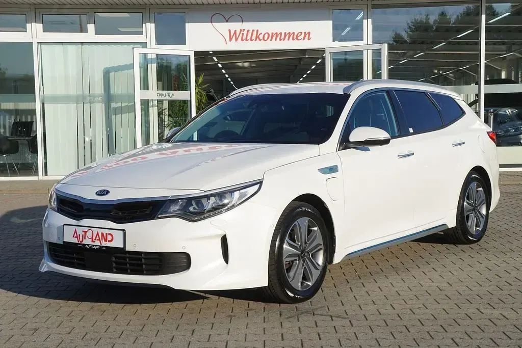Gebraucht Kia Optima Spirit 205 PS (150 kW) 2017 Snow white pearl Kombi
