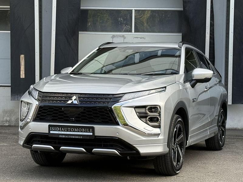 Silber Gebraucht 2022 Mitsubishi Eclipse Cross Plus SUV | 22.900 € (Guter Preis) - Bild 1/4
