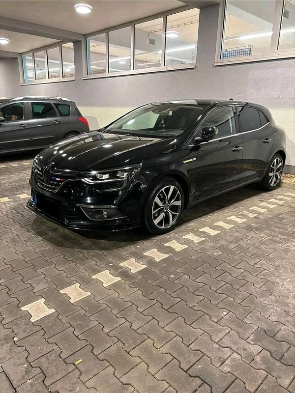 Schwarz Gebraucht 2016 Renault Mégane IV Bose Edition Limousine | 9.990 € (Guter Preis) - Bild 1/4