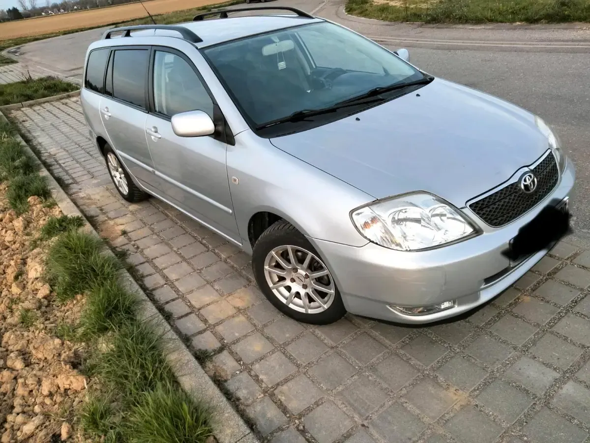 Brugt Toyota Corolla 110 HK (80 kW) 2002 Sølv Stationcar
