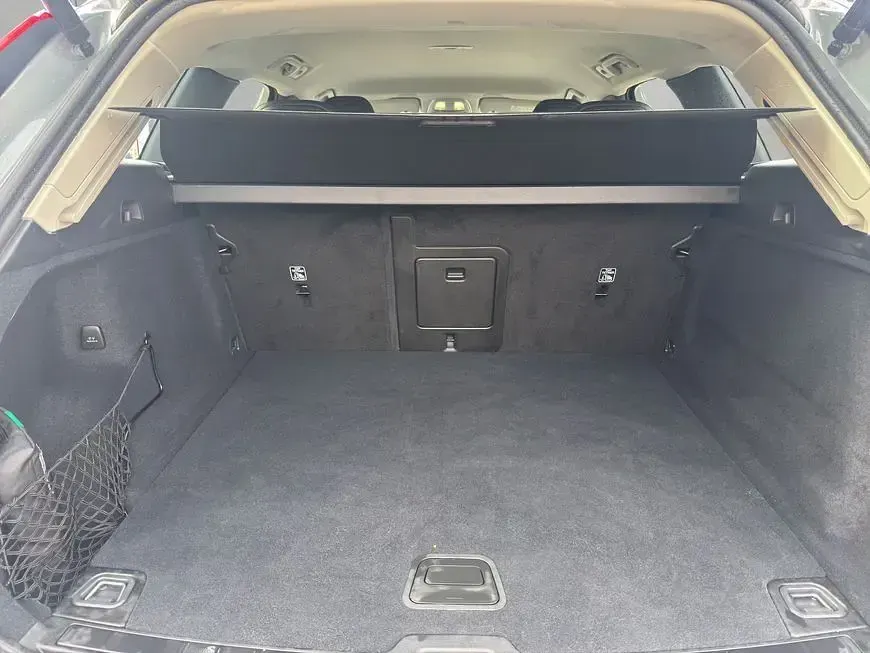 Gebraucht Volvo XC60 Core 250 PS (183 kW) 2024 Grau SUV