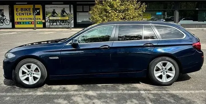 Używany BMW 530 258 KM (189 kW) 2015 Niebieski Kombi