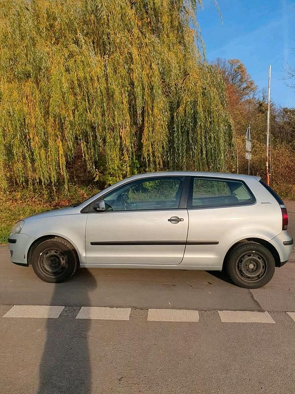Silber Gebraucht 2006 VW Polo Kleinwagen | 299 € - Bild 1/4