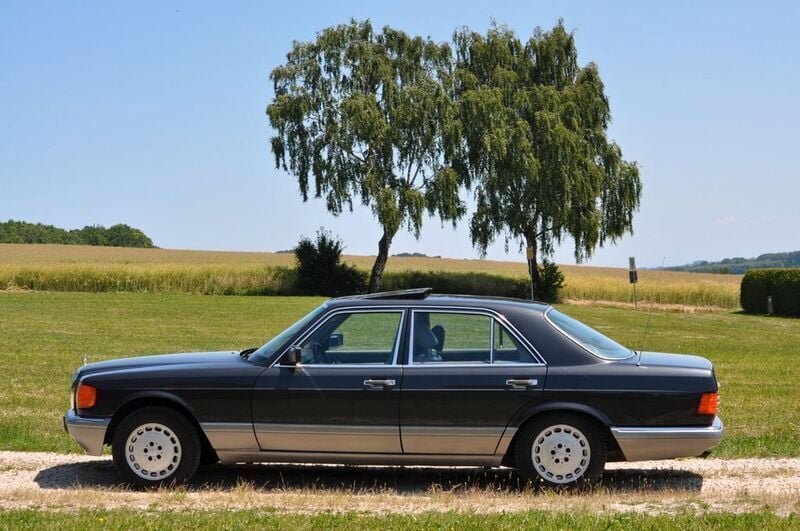 Schwarz Gebraucht 1988 Mercedes 300 SE Limousine | 8.950 € - Bild 1/4