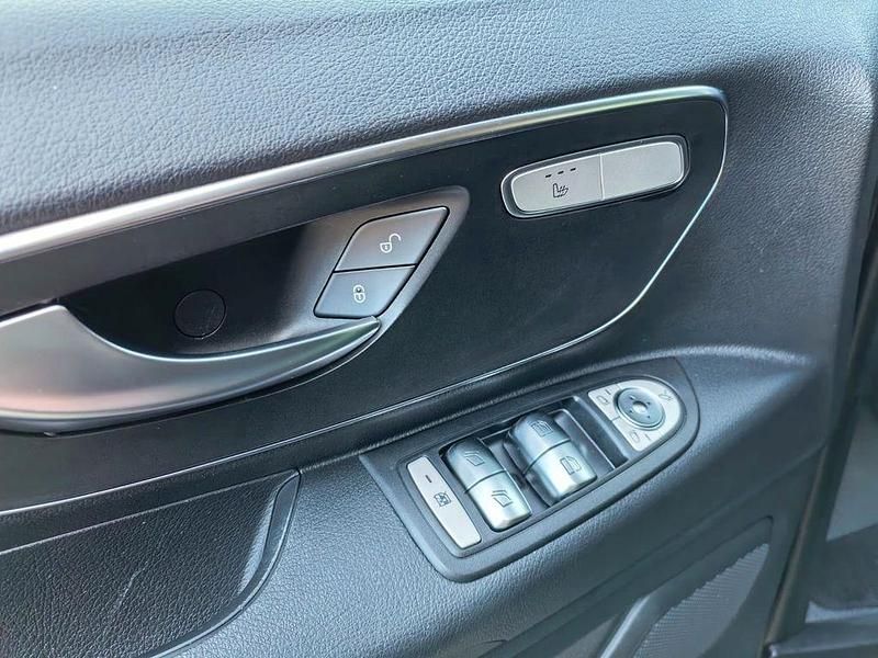 Gebraucht Mercedes Vito Edition 190 PS (139 kW) 2018 Schwarz Van