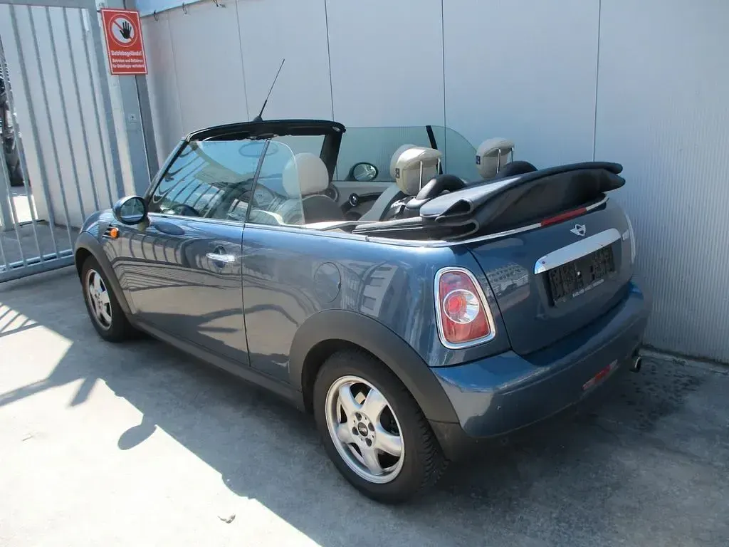 Gebraucht Mini Cooper Cabriolet 122 PS (89 kW) 2011 Blau Cabrio
