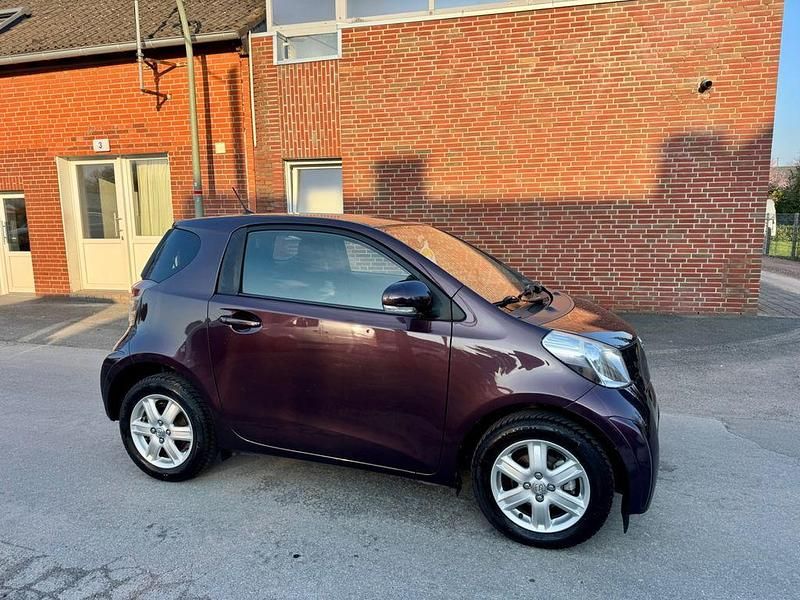 Gebraucht Toyota iQ Basis 68 PS (50 kW) 2009 Violett Kleinwagen