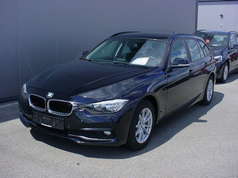 Schwarz Gebraucht 2015 BMW 316 Limousine | 12.999 € (Fairer Preis) - Bild 1/4